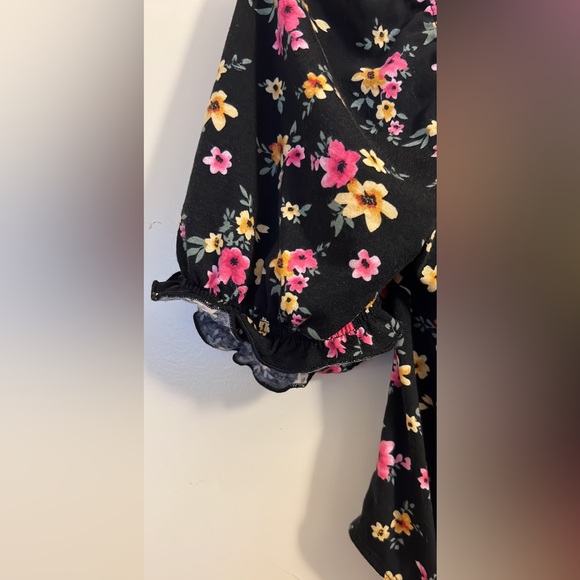 🌸 Floral Shein Curve BodySuit 🌸 🎉HP🎉 Price Dropped! - Picture 2 of 5